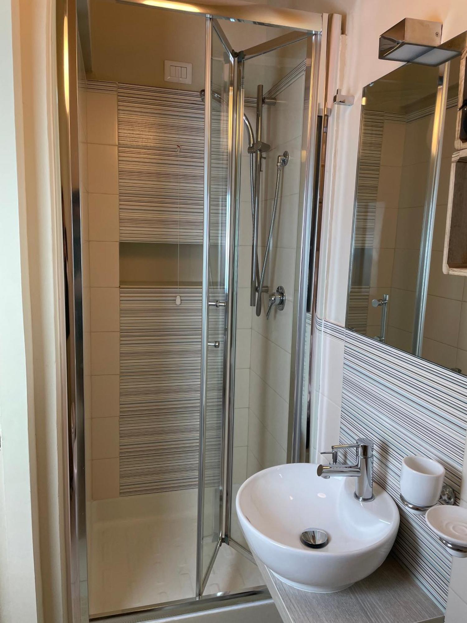 Seven Boutique Hotel Sestri Levante Phòng bức ảnh